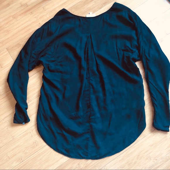 Aritzia Wilfred Long Sleeve High/Low Blouse - Picture 2 of 4